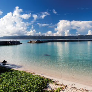 Islas Yaeyama: Las islas Yaeyama Es un archipi&eacute;lago en la prefectura de Okinawa, al sur de Jap&oacute;n. Las islas son la parte m&aacute;s remota entre los principales archipi&eacute;lagos de Jap&oacute;n y contienen la isla habitada m&aacute;s al sur y la m&aacute;s occidental.